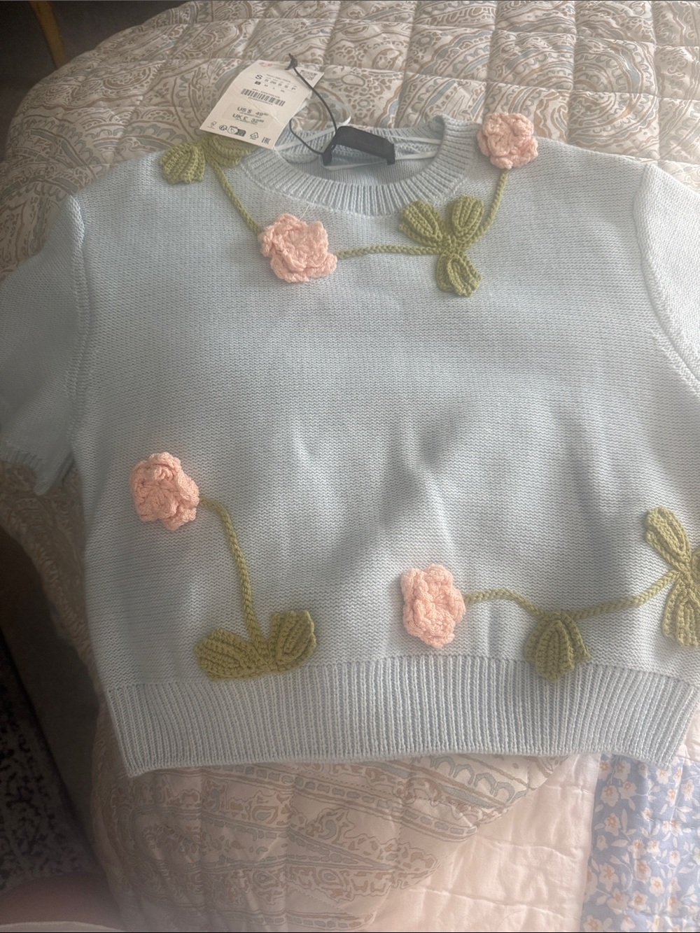 Zara short sleeved cropped  sweater Size S